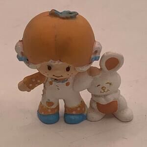 Vintage Apricot Hopsalot Bunny 2" PVC Plastic Action Figure Strawberry Shortcake